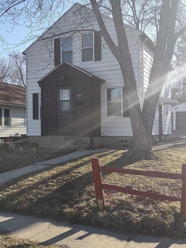 613 Ann St, Willmar, MN 56201 House Rental in Willmar, MN