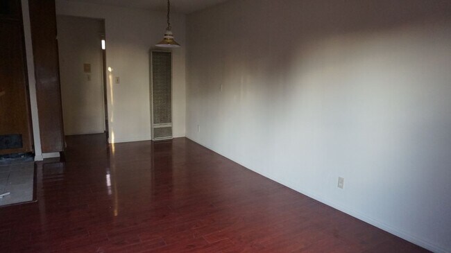 Foto del edificio - 1441 Lake Shore Ave
