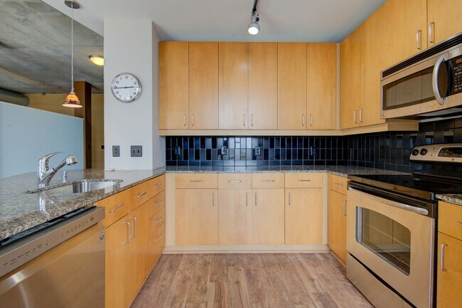 Foto del edificio - COMING SOON! Affordable Comfort: 1BR/1BA C...