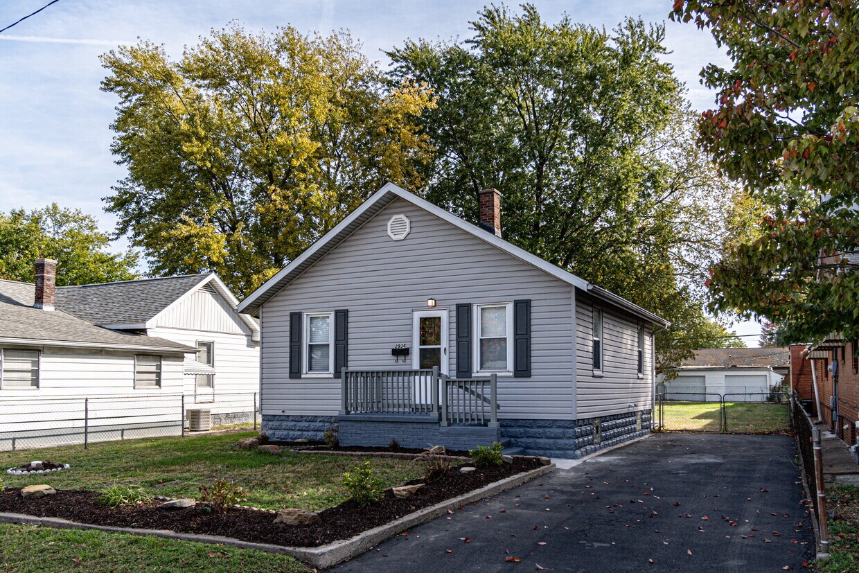 Primary Photo - 2936 Oregon Ave