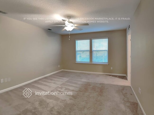 Building Photo - 13291 Shore Grass Dr
