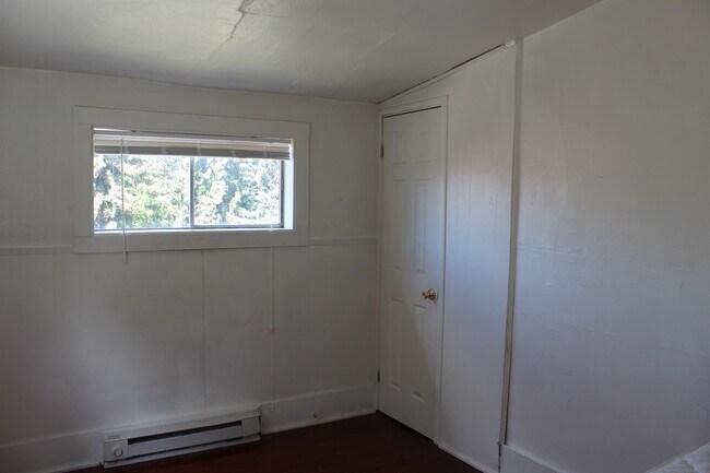 Building Photo - 623 S Jefferson St