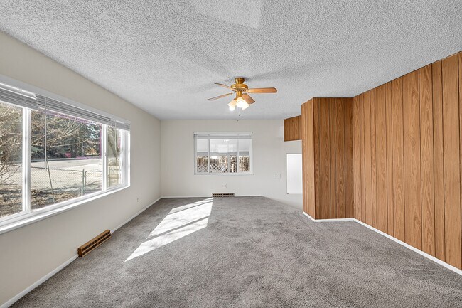 Photo - 1526 Main St House