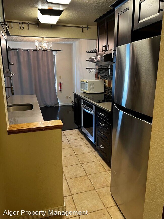 Building Photo - 2 br, 1 bath House - 26425 Pennsylvania Av...