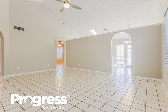 Building Photo - 1111 N 64th St