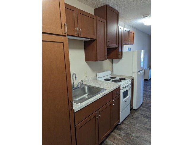 Building Photo - 200 S 4th St