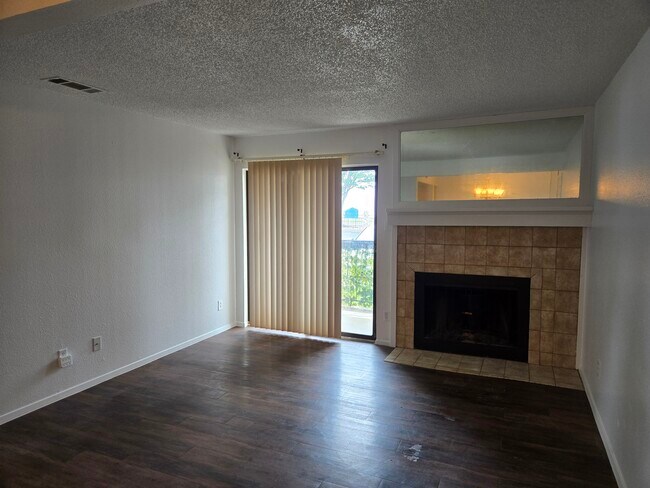 Building Photo - 8600 Fathom Cir