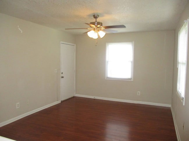 Building Photo - 5109 Curry Ford Rd