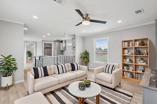 Building Photo - 1616 Swallowtail Dr