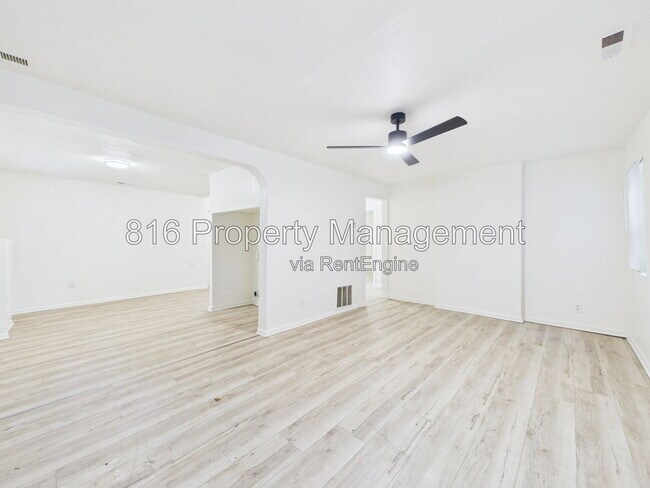 Building Photo - 6711 Agnes Ave