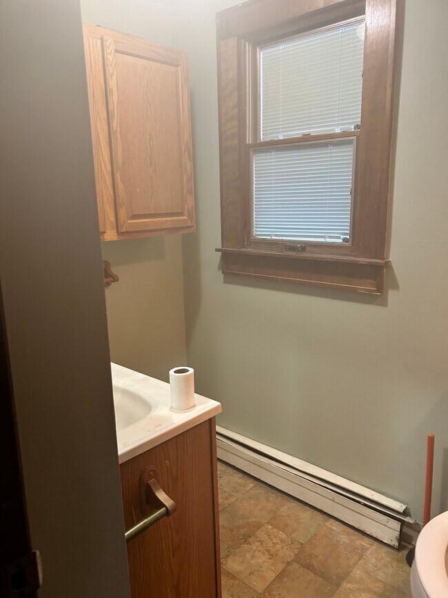 Foto del edificio - 633 Carmalt St