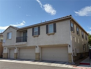 Building Photo - 6128 Pine Villa Ave
