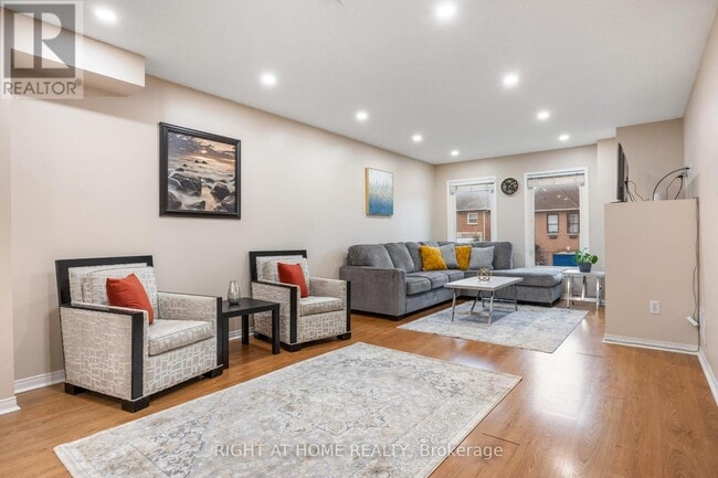 Building Photo - 54 Amberhill Way