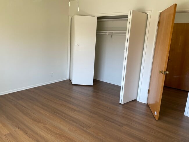 Bedroom - 1022 N Genesee Ave