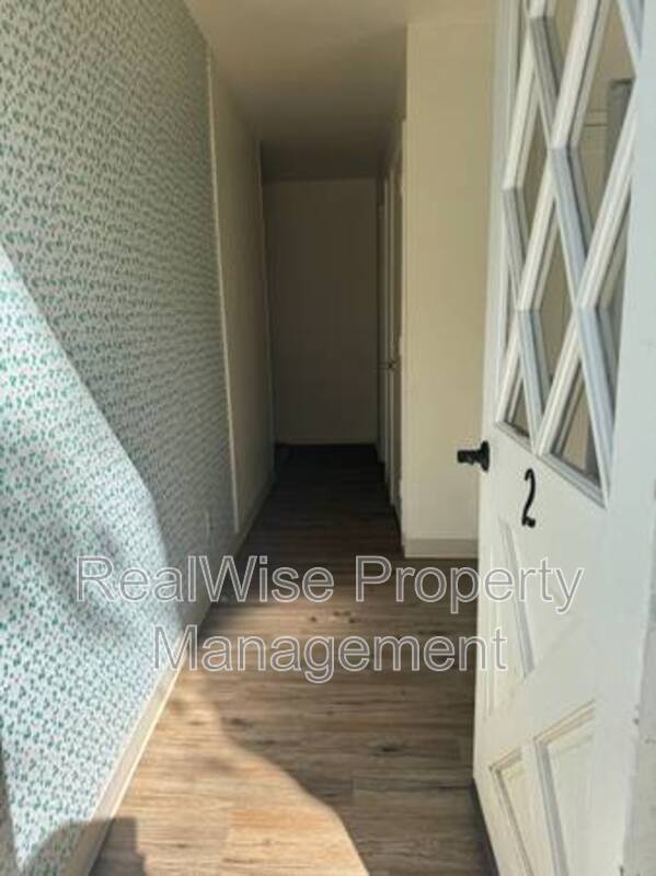 Foto del edificio - 1628 Leonard Rd