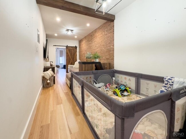 Building Photo - 2 bedroom in Brooklyn NY 11222
