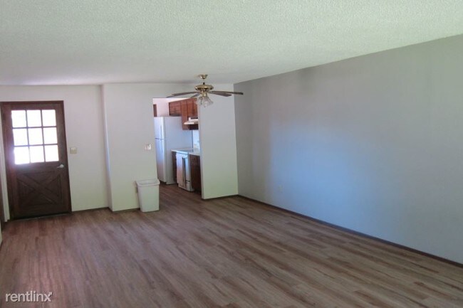 Building Photo - 820 John Liner Rd