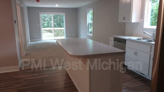 Foto del edificio - 546 W Elm St