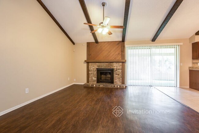 Building Photo - 821 Crosswinds Dr