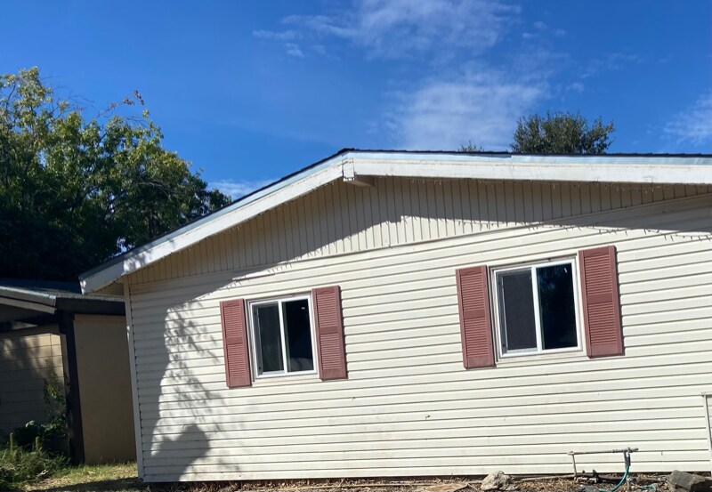Primary Photo - 380 Deodara St