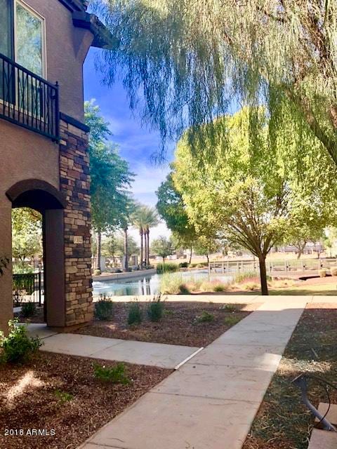 Building Photo - 2740 S Equestrian Dr