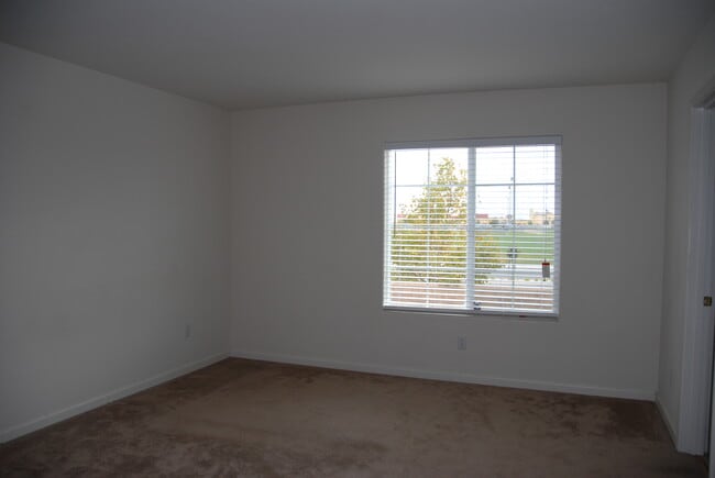 Building Photo - 5612 Rayanna Dr