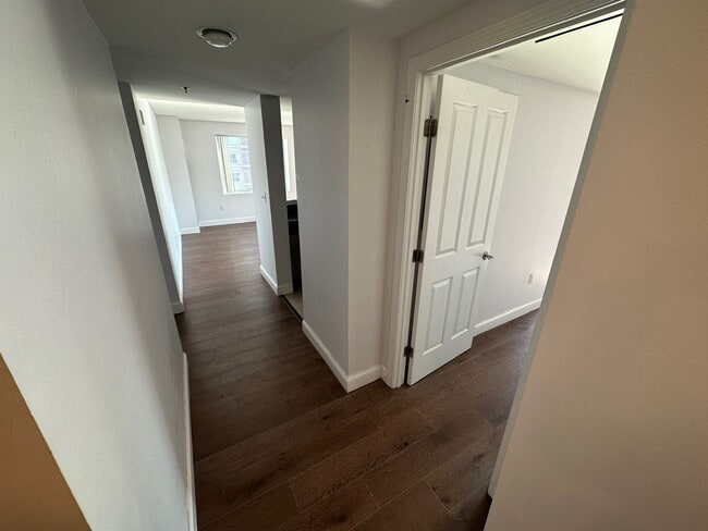 Foto del edificio - 8 Museum Way