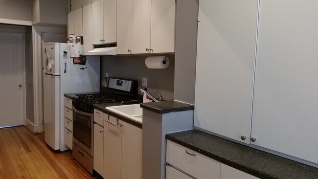 Foto del edificio - 4612 Kansas Ave NW