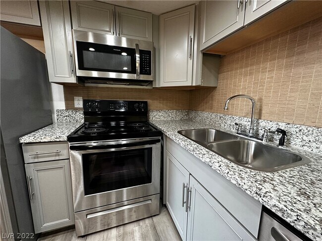 Foto del edificio - 4300 N Lamont St