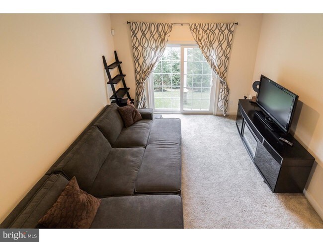 Foto del edificio - 210 Skylar Ln