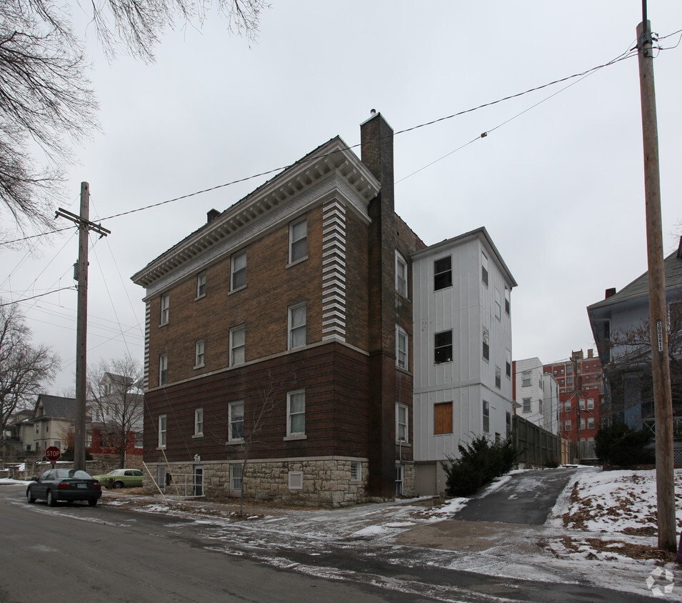 Building Photo - 200-204 W 36th St