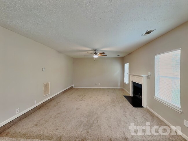 Building Photo - 2372 Creel Rd