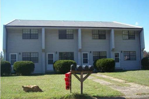 Primary Photo - Spacious Townhome!