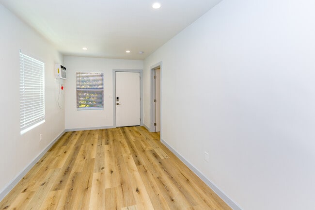 Building Photo - 1329-1331 Quintero St