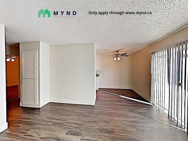 Foto del edificio - 2 br, 1 bath  - 1025 35th Ave Apt 11 Apt 11