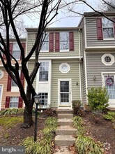 Building Photo - 1518 Woodcrest Dr