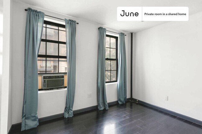Foto del edificio - Private bedroom in 3 bed/1 bath Home