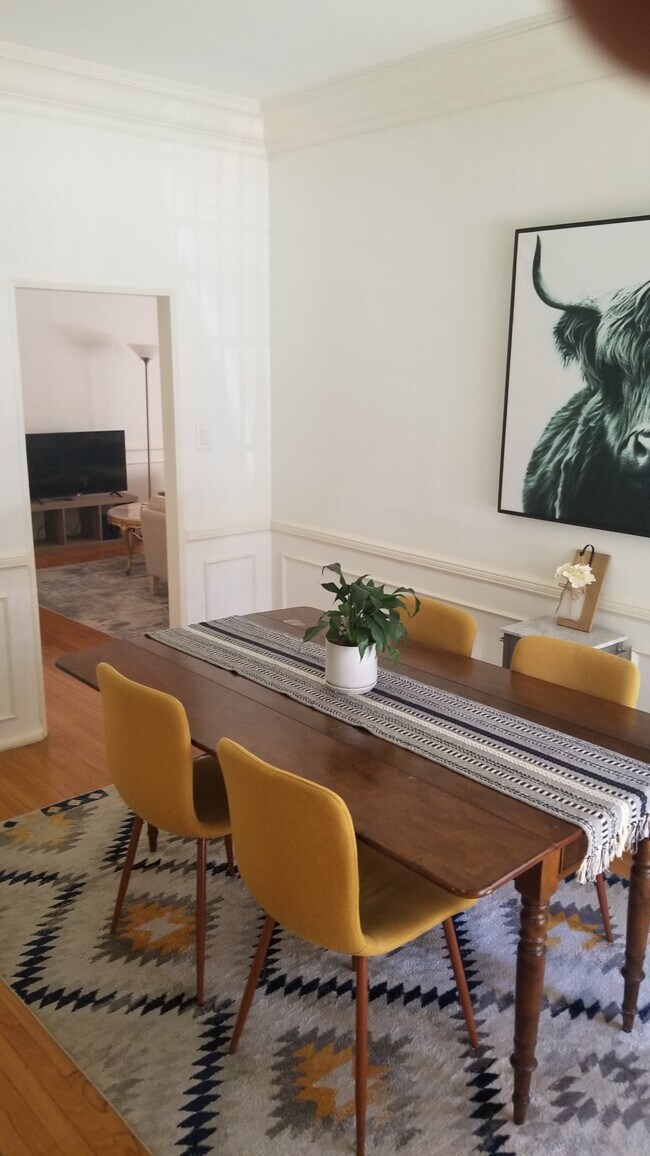 Comedor - 9979 Robbins Dr