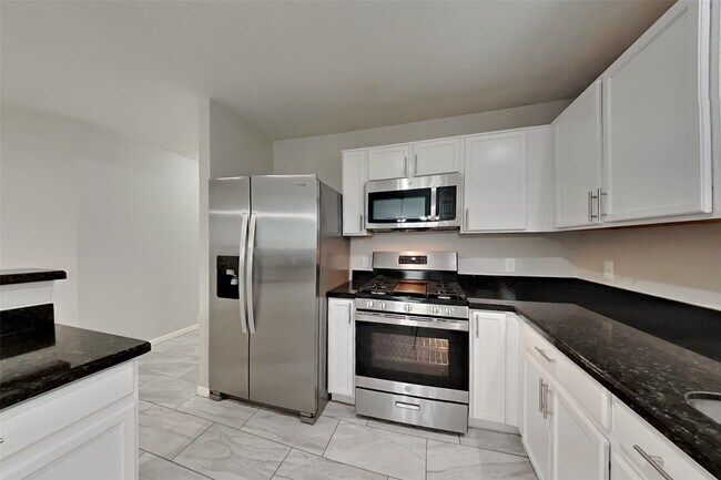 Building Photo - 17307 S Summit Canyon Dr