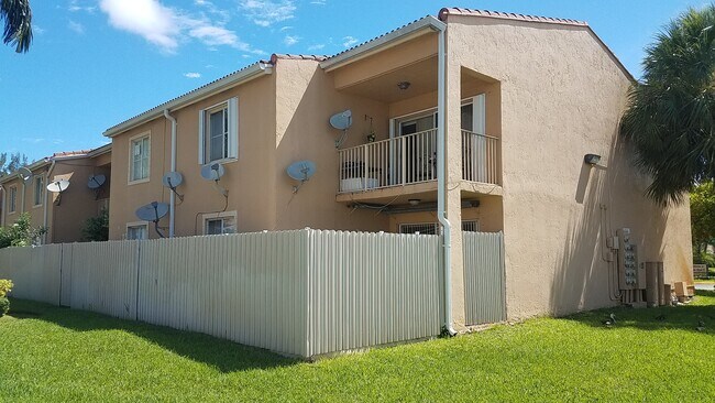 Building Photo - 1124 NW 124th Plz
