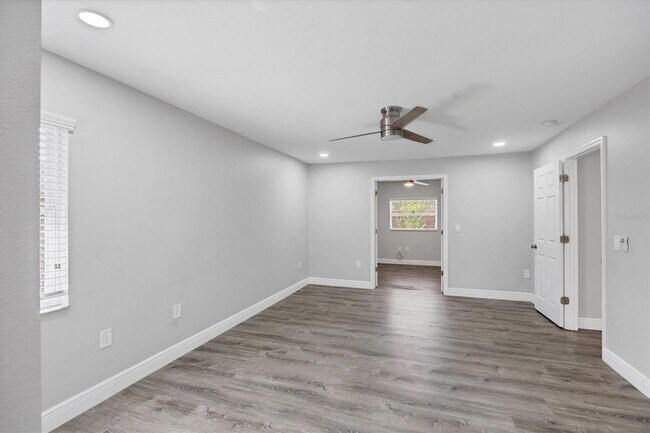 Building Photo - 618 Eastpointe Ct