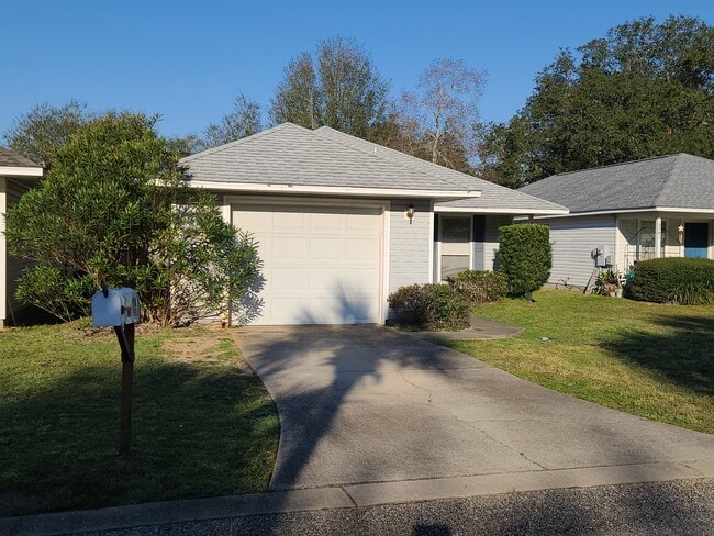 Building Photo - 2787 Bay Club Dr