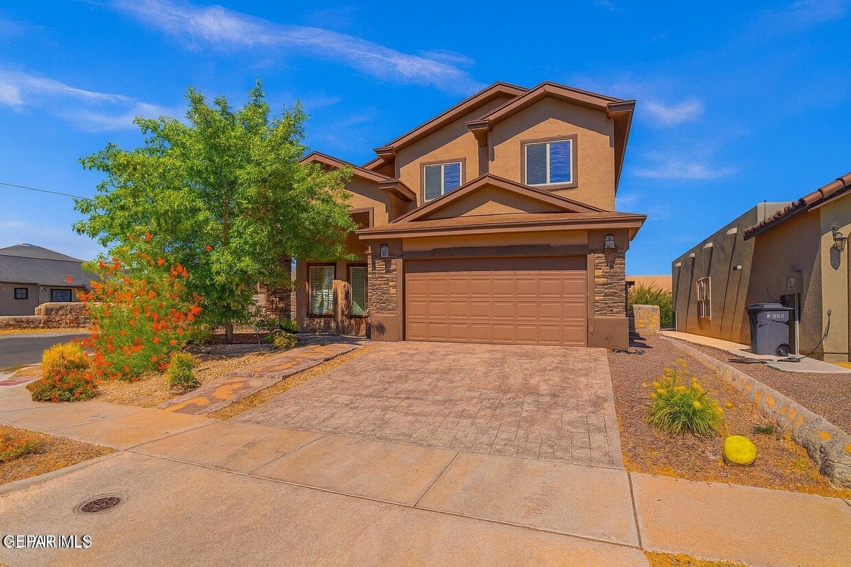 Primary Photo - 3151 Red Orchard Dr