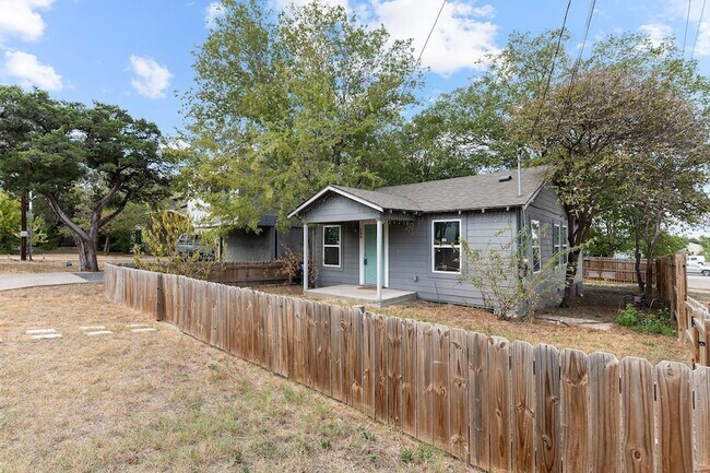 Foto del edificio - 204 Lessin Ln