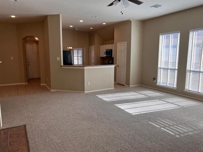 Building Photo - 3719 Katy Hollow Dr
