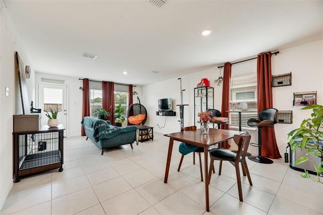 Foto del edificio - 5613 Rockrose Ln