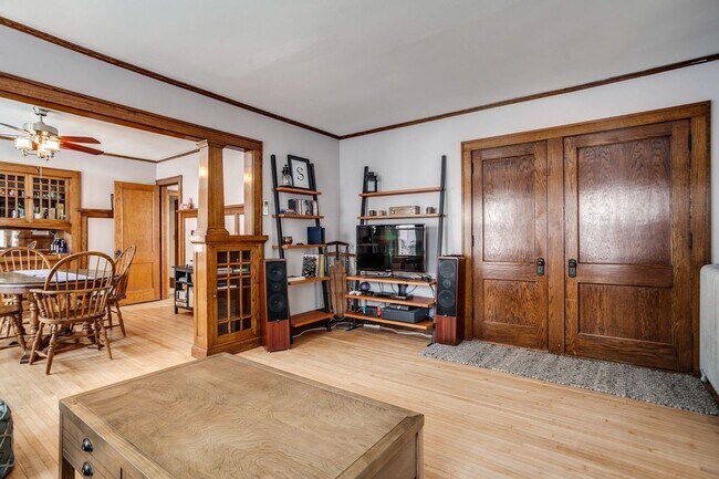 Foto del edificio - 3316 Girard Ave S