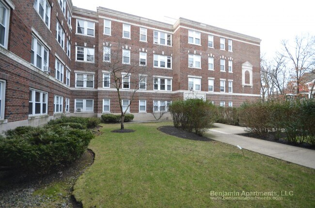 Building Photo - 70 Chiswick Rd