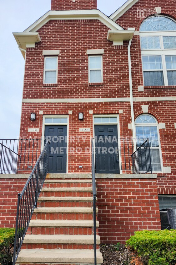 Foto principal - 1386 Raliegh Pl