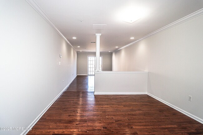 Foto del edificio - 105 Adamecs Way